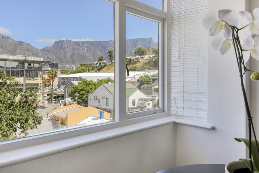 To Let 1 Bedroom Property for Rent in Green Point Western Cape